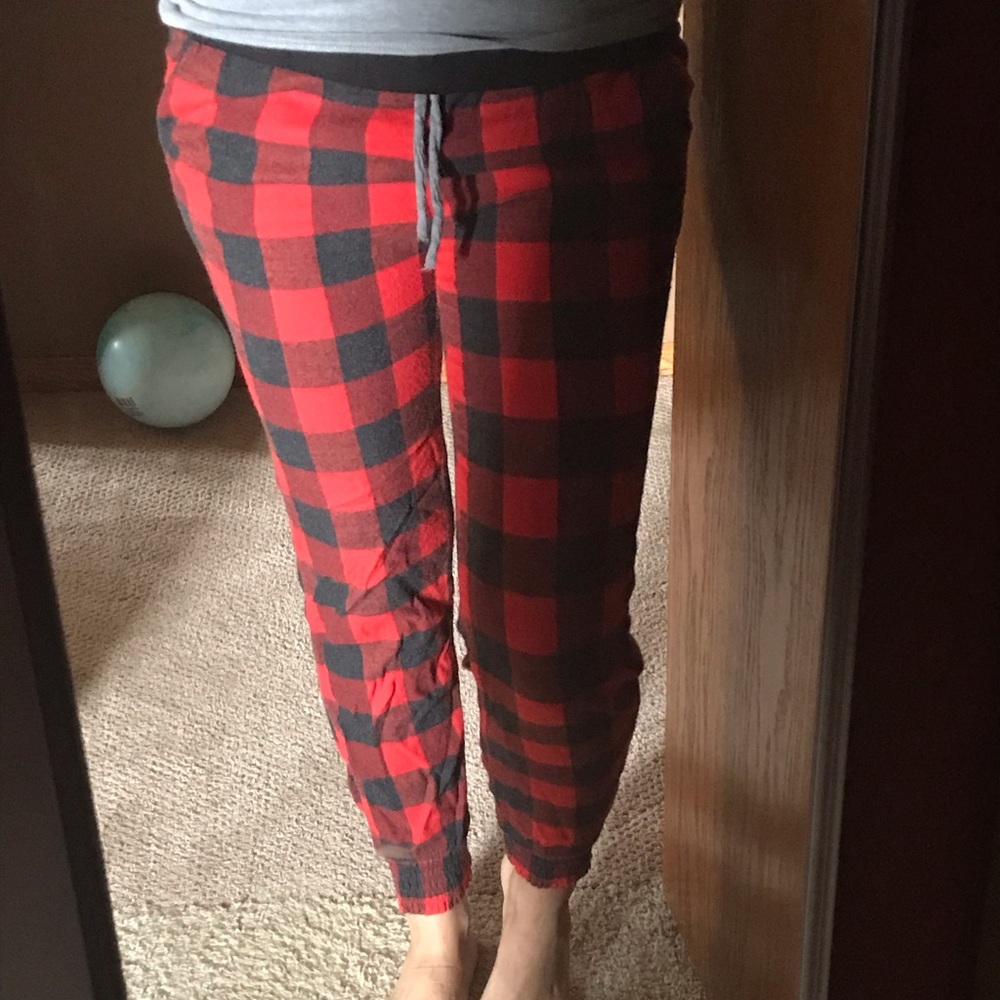 American Eagle red plaid joggers